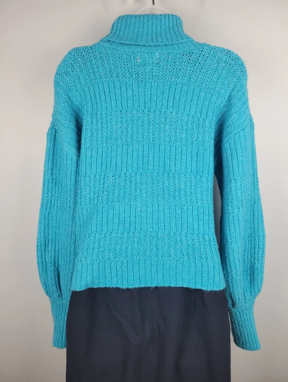 NWT Hippie Rose Size M Thick Ribbed Knit Turtleneck Sweater